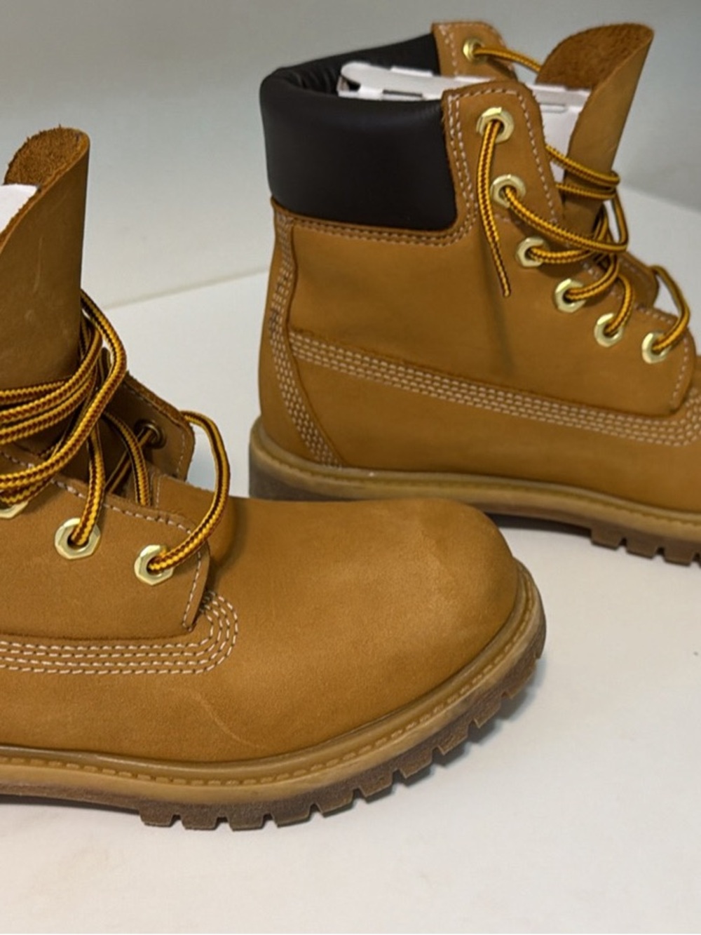 Timberland premium waterproof Wheat Lace-Up Work Boots with 6 inch Dark Collar